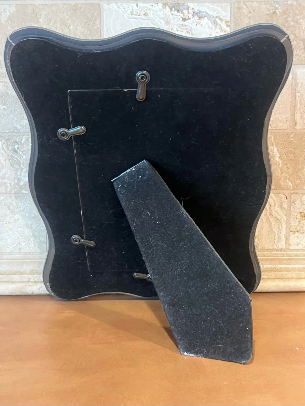 Mirror 4 x 6 Picture Frame with Scalloped Edges, Good Condition